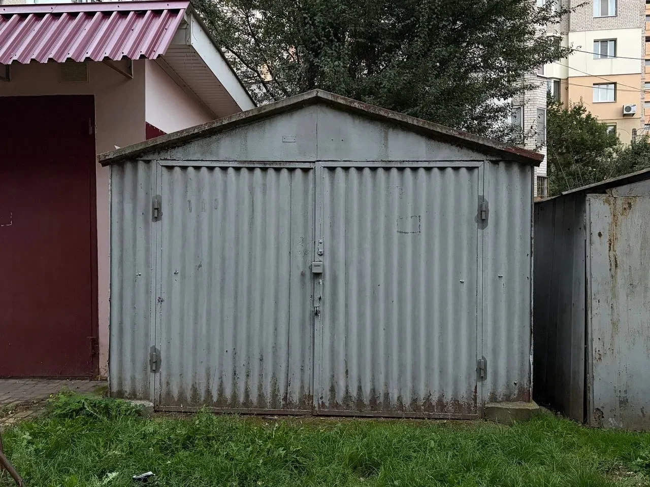 Гараж на Подолье: для автомобиля, мотоцикла или склада - фото 1
