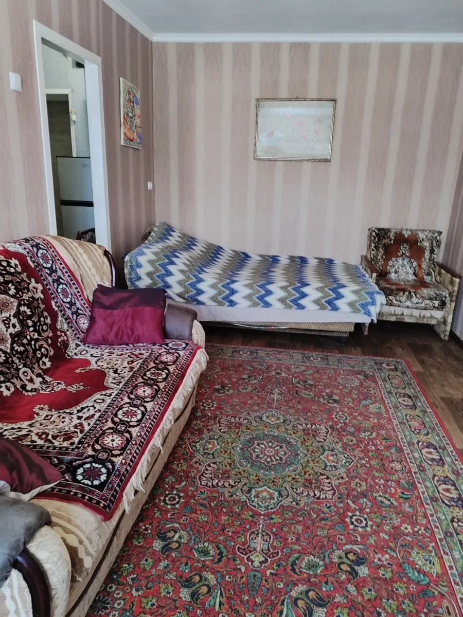 1-комнатная квартира, Никополь: возле Центрального рынка, только семьям