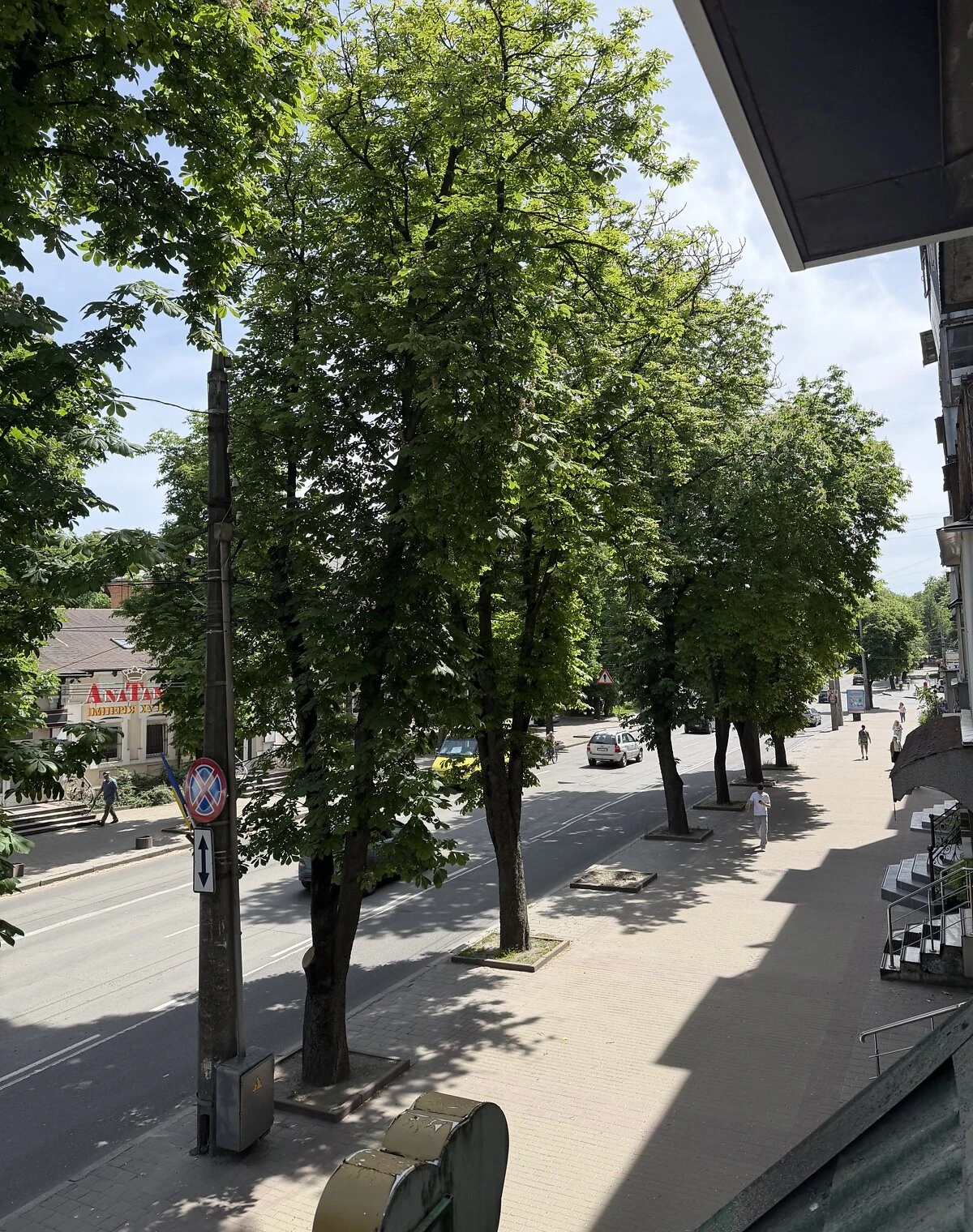 2-кімнатна квартира, Центр: цегляні стіни, потребує ремонту - фото 1