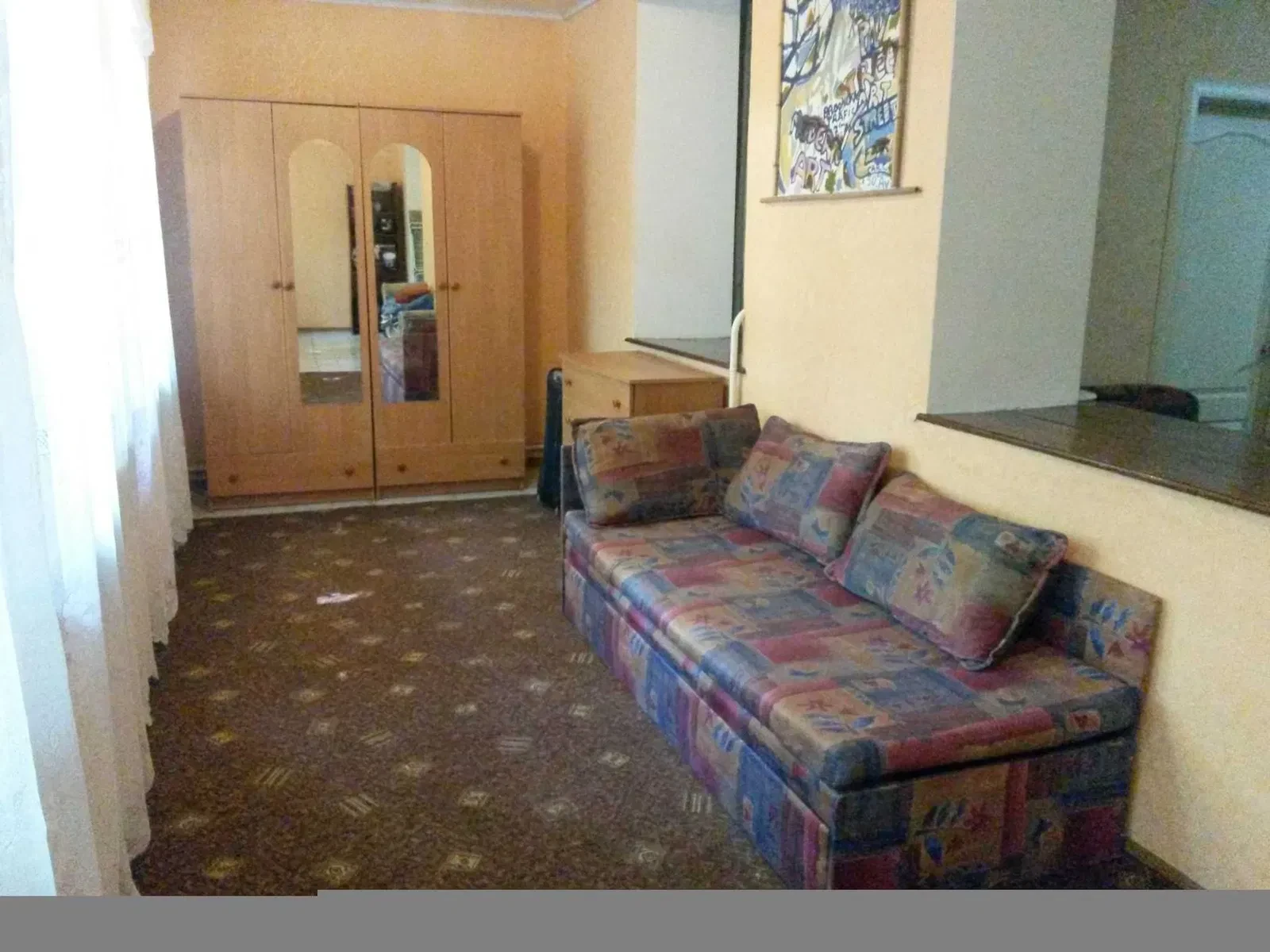 2-кімнатна квартира, Полтава: ремонт 5 років тому, гараж 18 м²