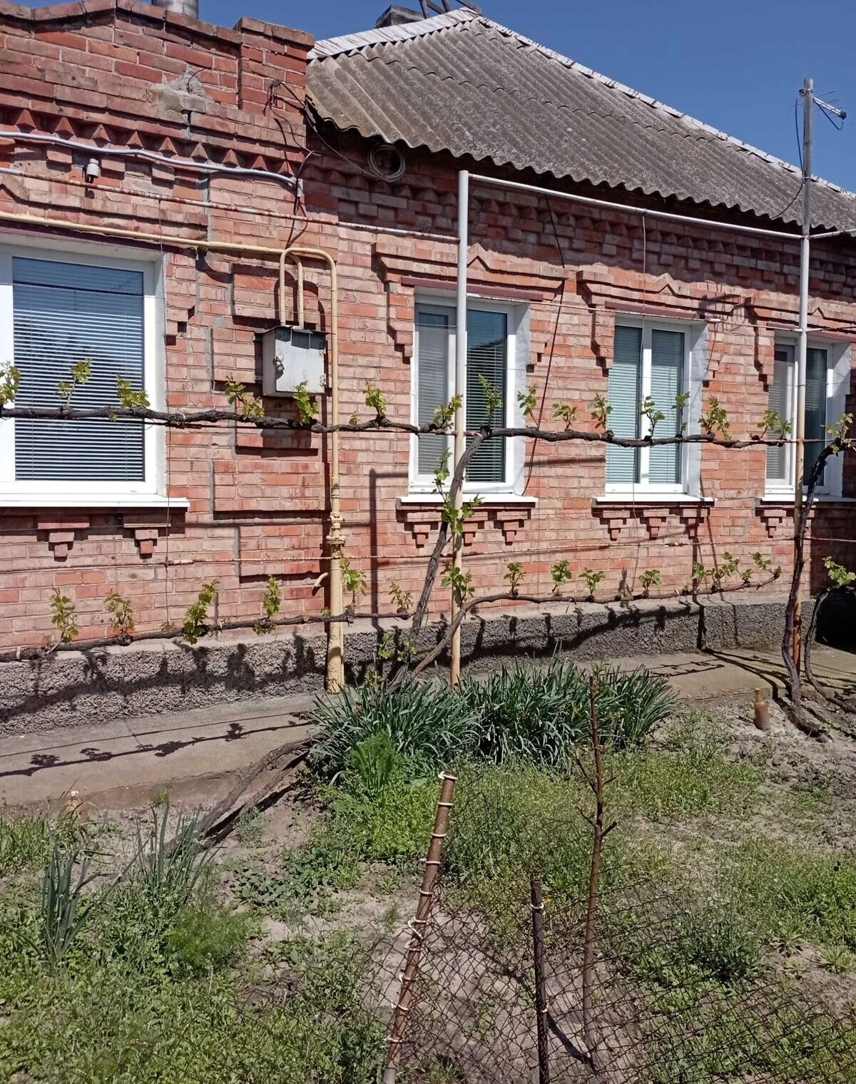 Будинок, Нікополь: гараж із підвалом, літня кухня - фото 1