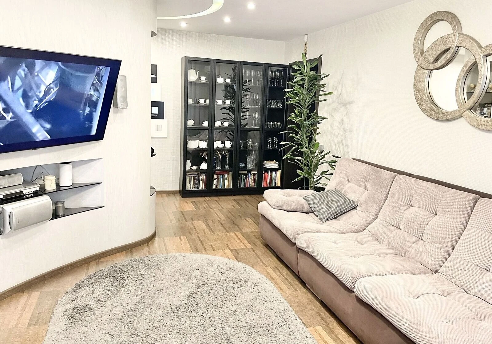3-комнатная квартира, Славутич: кухня 15 м², внутренний двор - фото 2