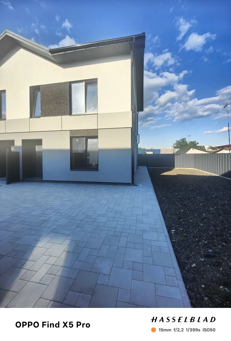 Таунхаус, Ірпінь: власний двір 3 сотки, кухня-вітальня 40 м² - фото 3