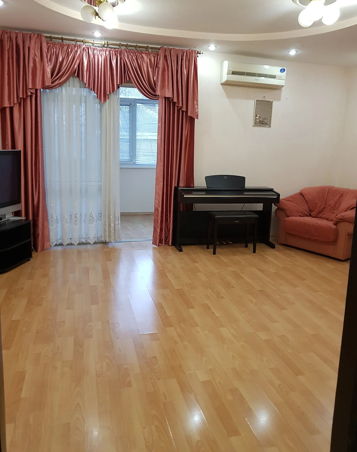 4-кімнатна квартира, Центр: паркомісце, можна з малими дітьми - фото 2
