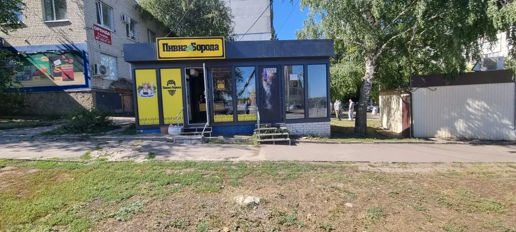 Павільйон, Хроли: у центрі, на зупинці - фото 1