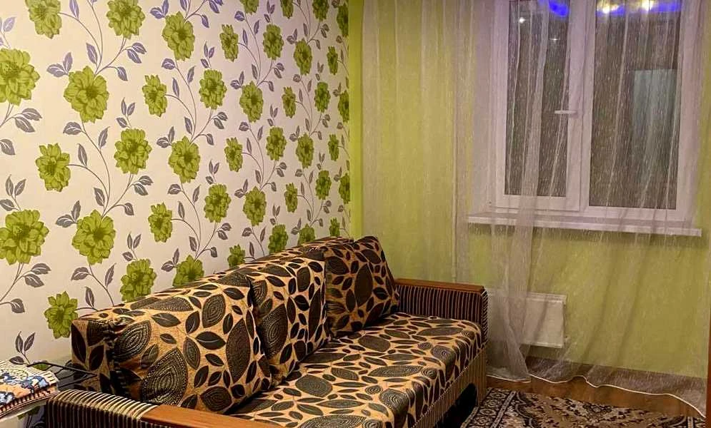 2-кімнатна квартира, Дарницький: метро Харківська, косметичний ремонт - фото 1