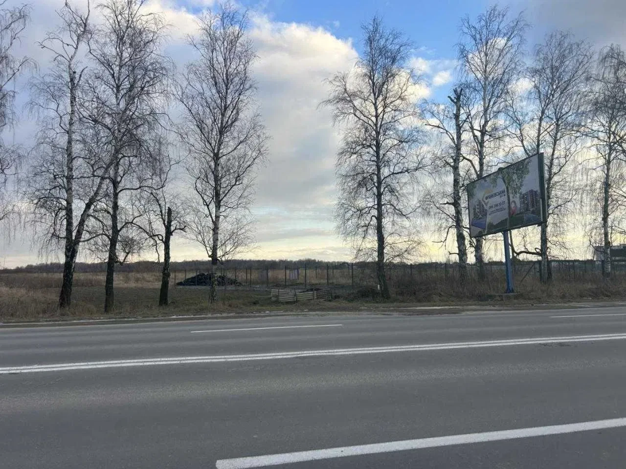 Участок 50 соток, Драгомирчаны: у трассы, заезд для фур, фото 3