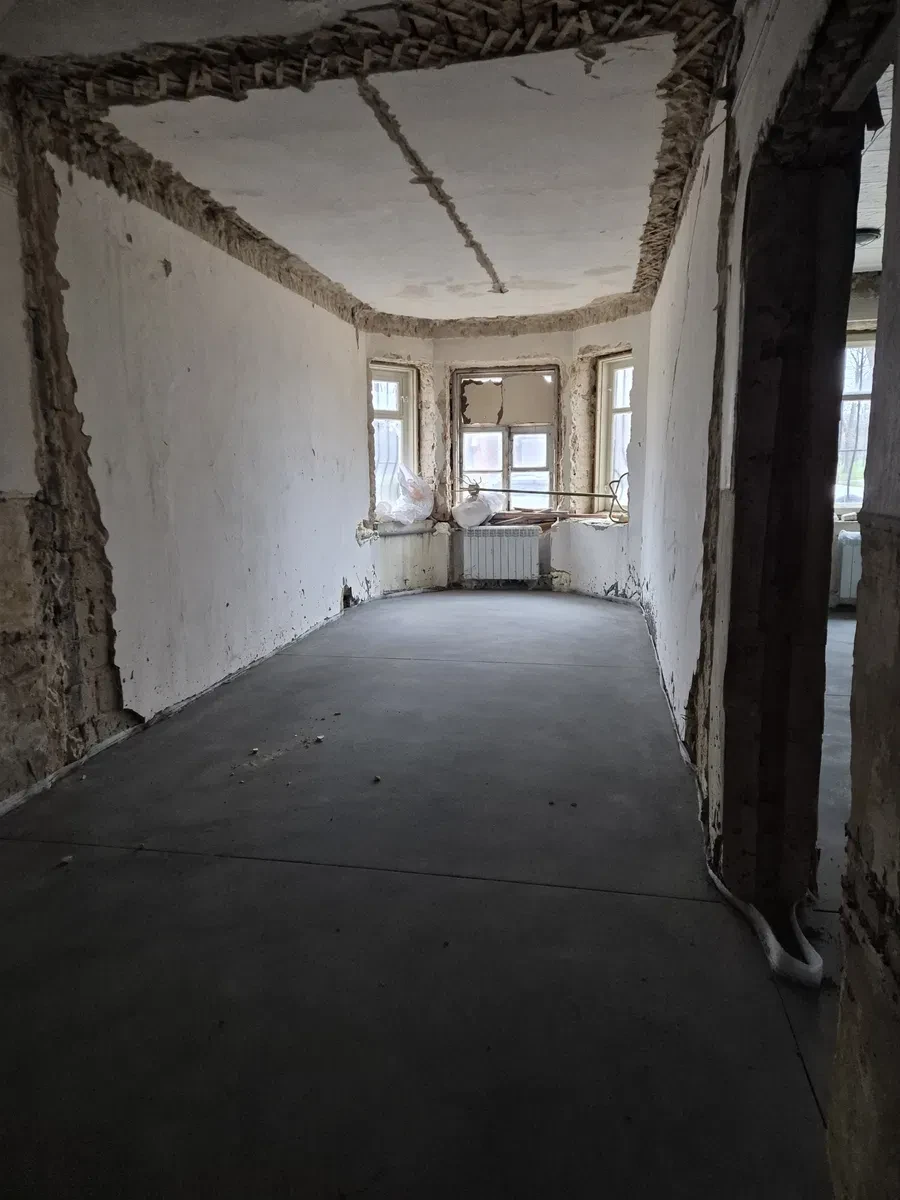 3-кімнатна квартира, Центрально-Міський: вікна на парк, зупинки за 50 м, фото 3