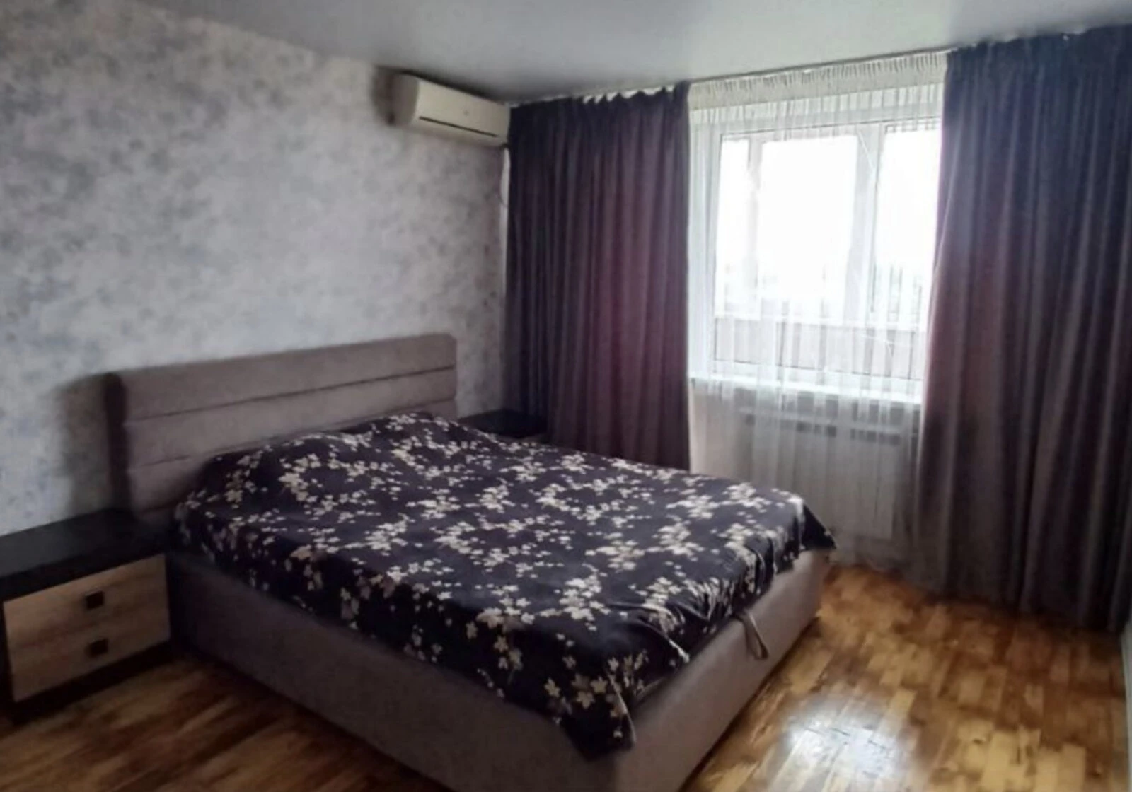 1-кімнатна квартира, Титова: євроремонт, вантажний ліфт - фото 1