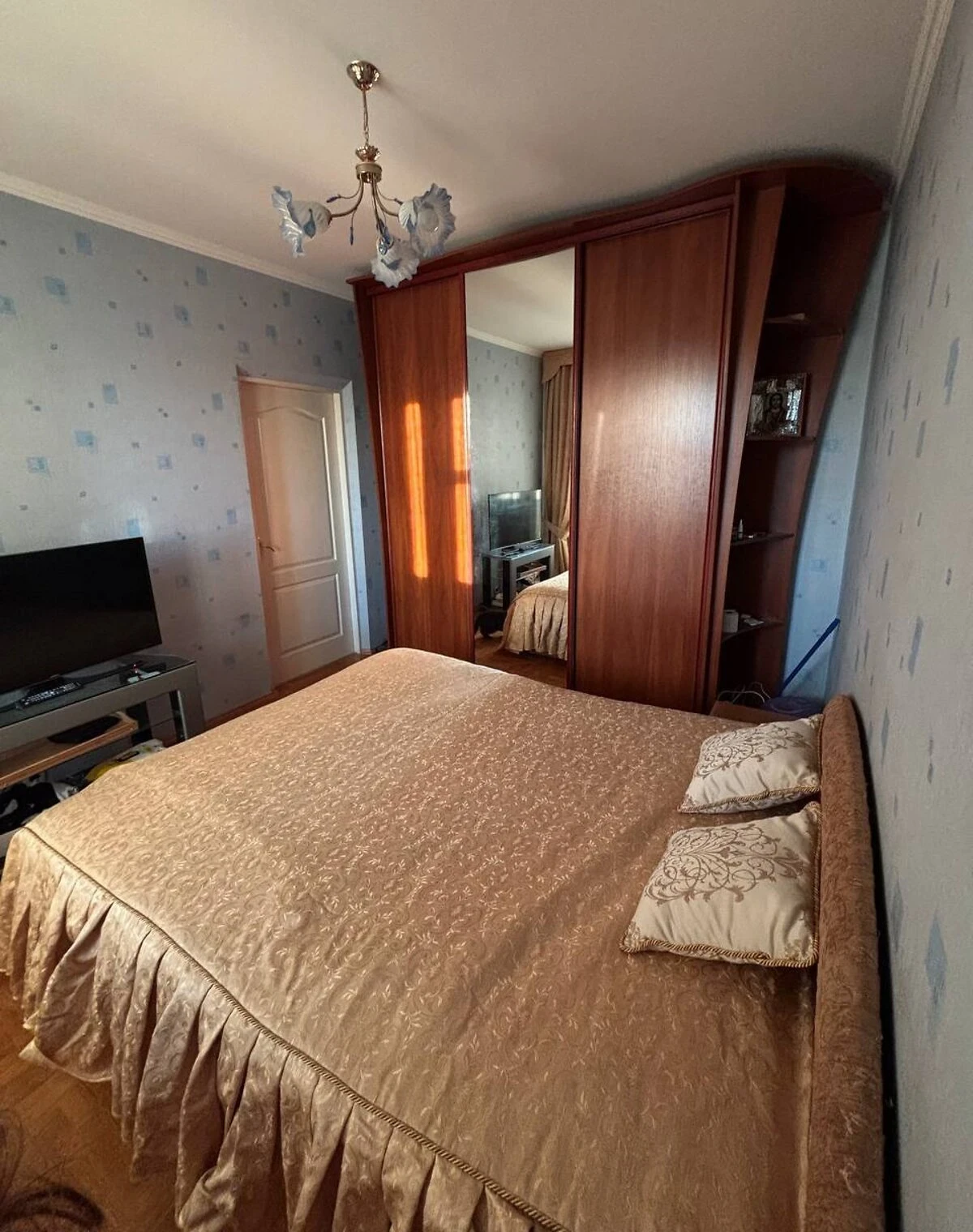 3-кімнатна квартира, Теремки-1: переуступка, опалення без світла - фото 2