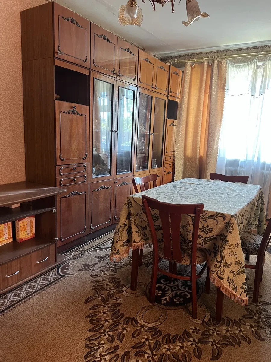 3-кімнатна квартира, Ємільчине: гараж, автономне опалення, торг