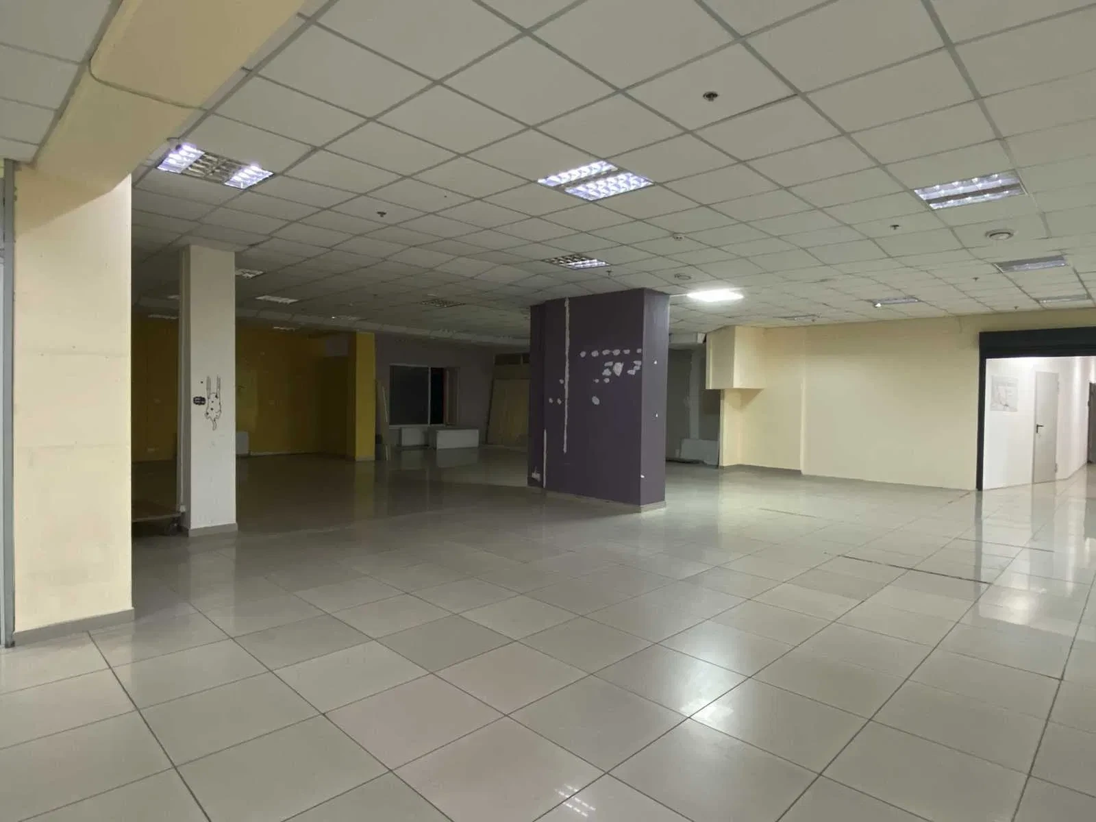 Помещение, Деснянский: в ТРЦ ZakrevSky/Троещина, площади 320 и 200 м², фото 4