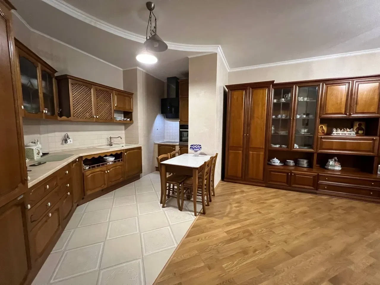 3-кімнатна квартира у ЖК Панорама на Печерську: метро 5 хв, паркінг, фото 2