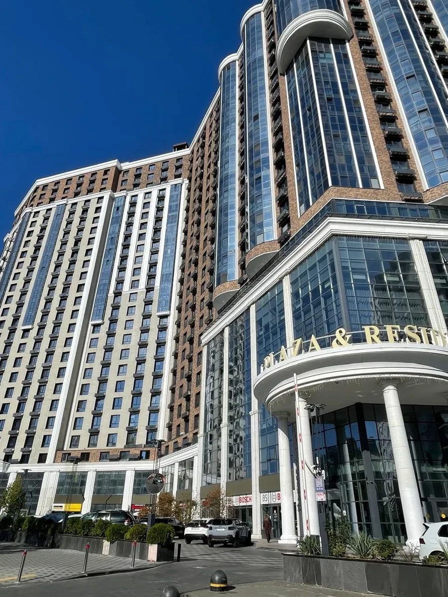 2-комнатная квартира в ЖК PODIL PLAZA: вид на Андреевский спуск - фото 1