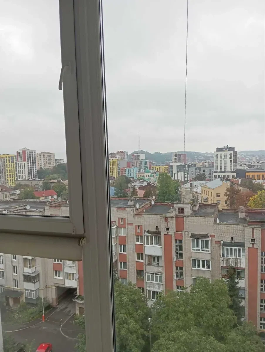 1-кімнатна квартира у ЖК Квітка: вид на Високий замок, тераса на даху, фото 3