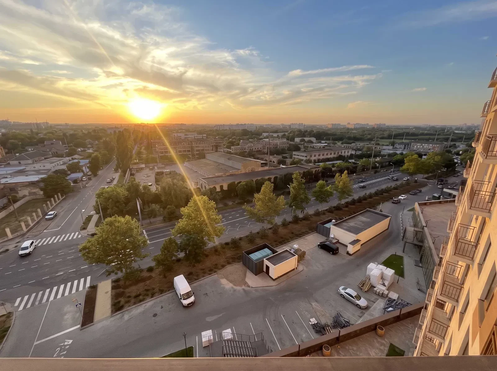 1-кімнатна квартира у ЖК KADORR City: заходи сонця з балкона - фото 1
