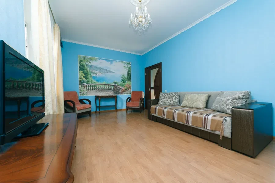 2-кімнатна квартира, Шевченківський: 10 хв до метро, тепло без світла, фото 3