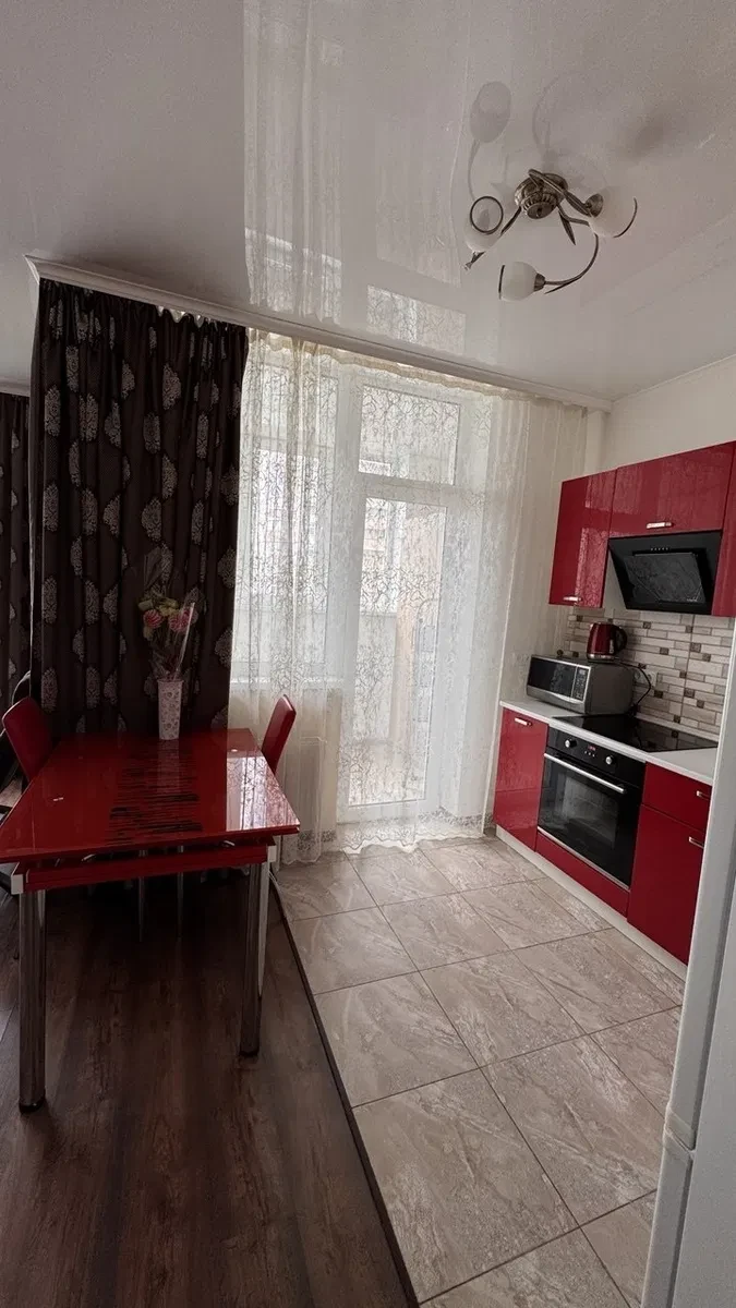 1-кімнатна квартира у ЖК Яскравий: євроремонт, техніка і меблі - фото 1