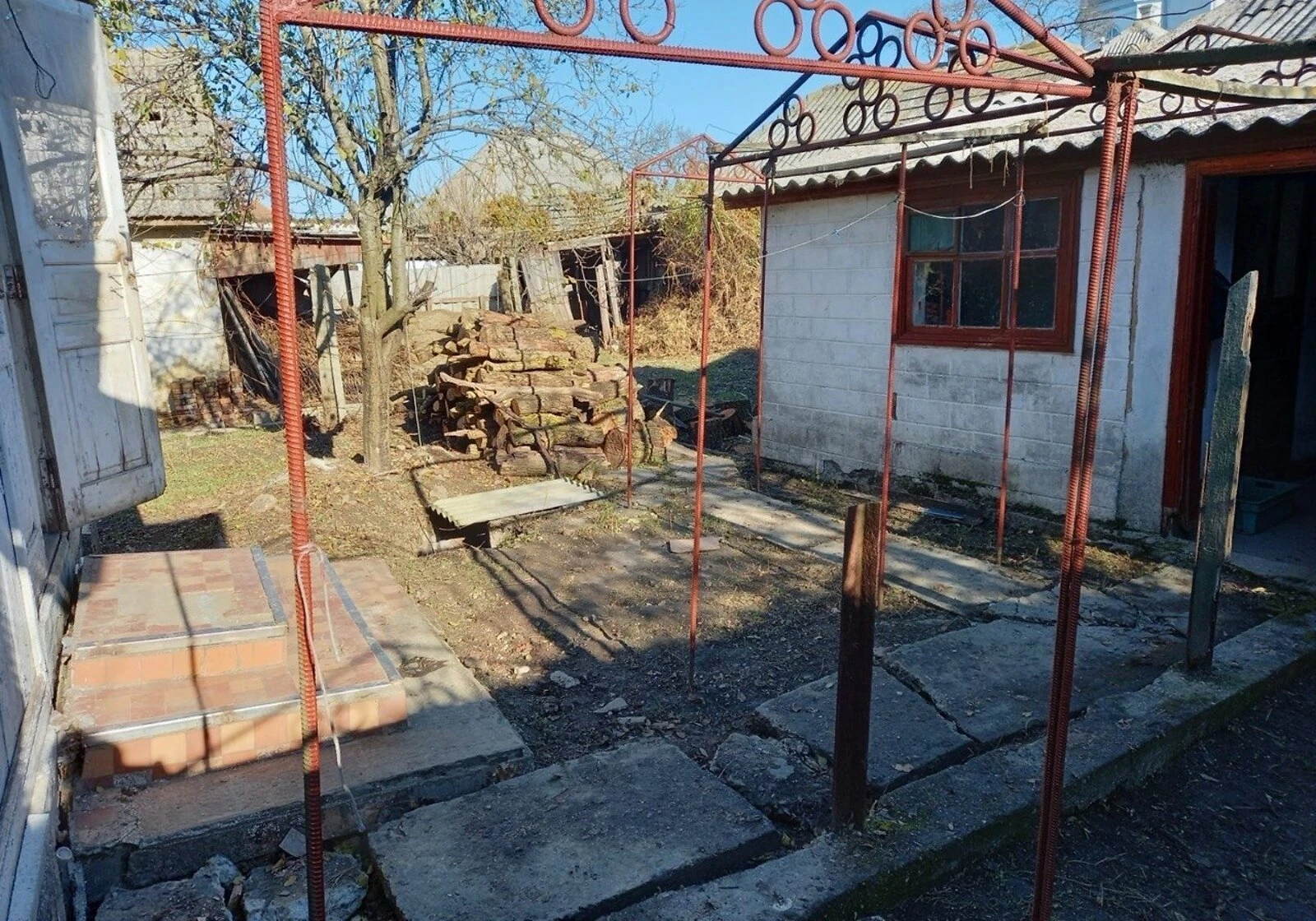 Будинок, Вилкове: пічне опалення, цегляні стіни, фото 3