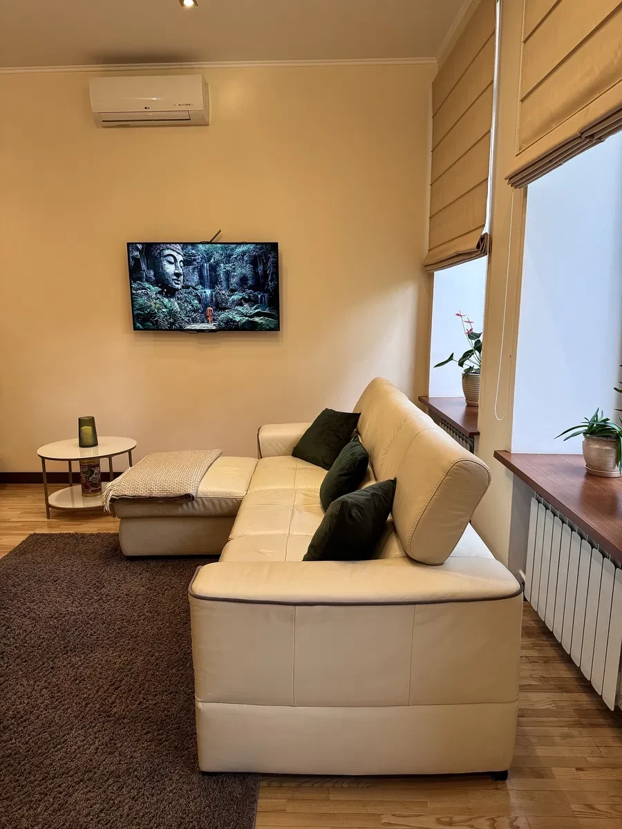 3-кімнатна квартира, Шевченківський: інвертор і тераса - фото 2