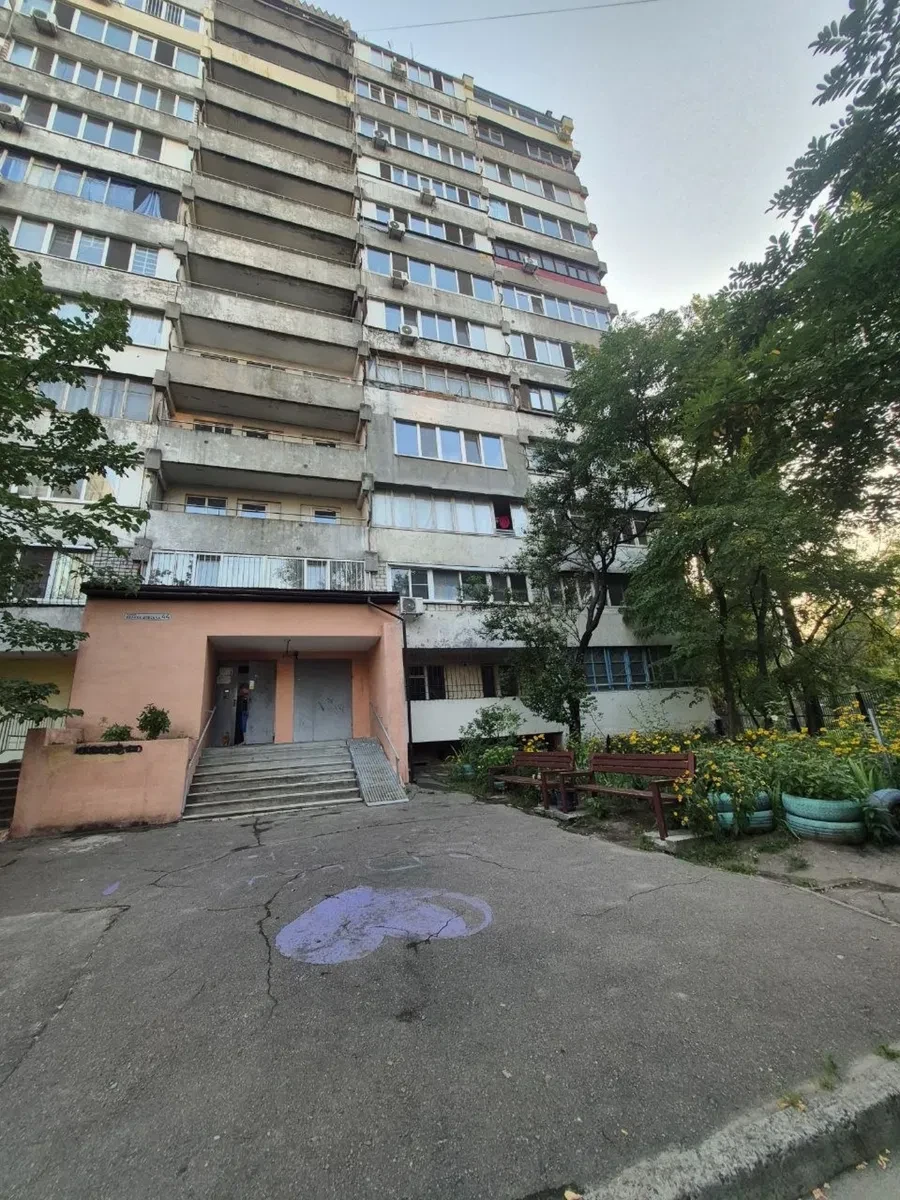 Гостинка, Новокодакский: лоджия 6 метров, под коммерцию