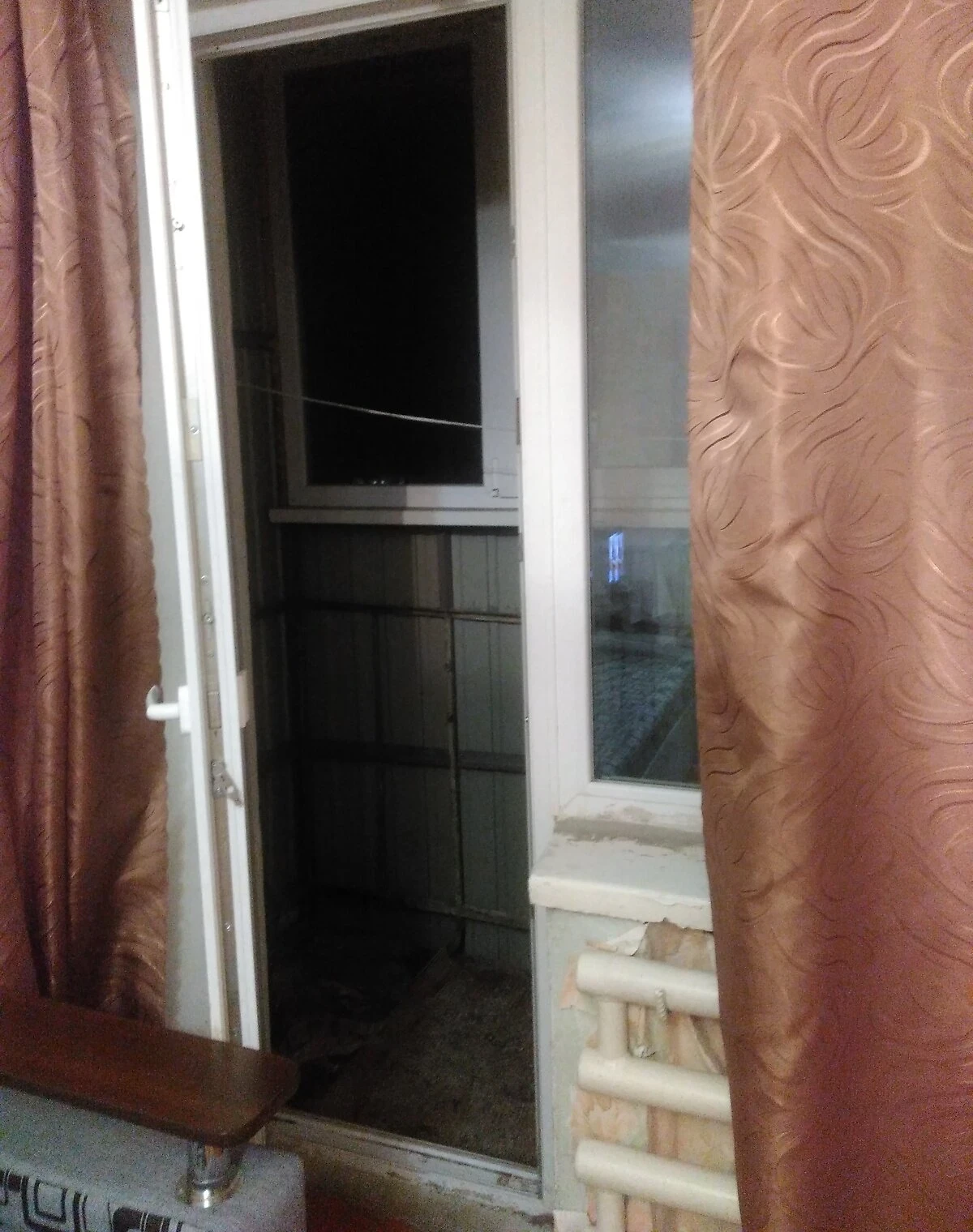 1-комнатная квартира, Коммунарский: панорамные окна, балкон - фото 4