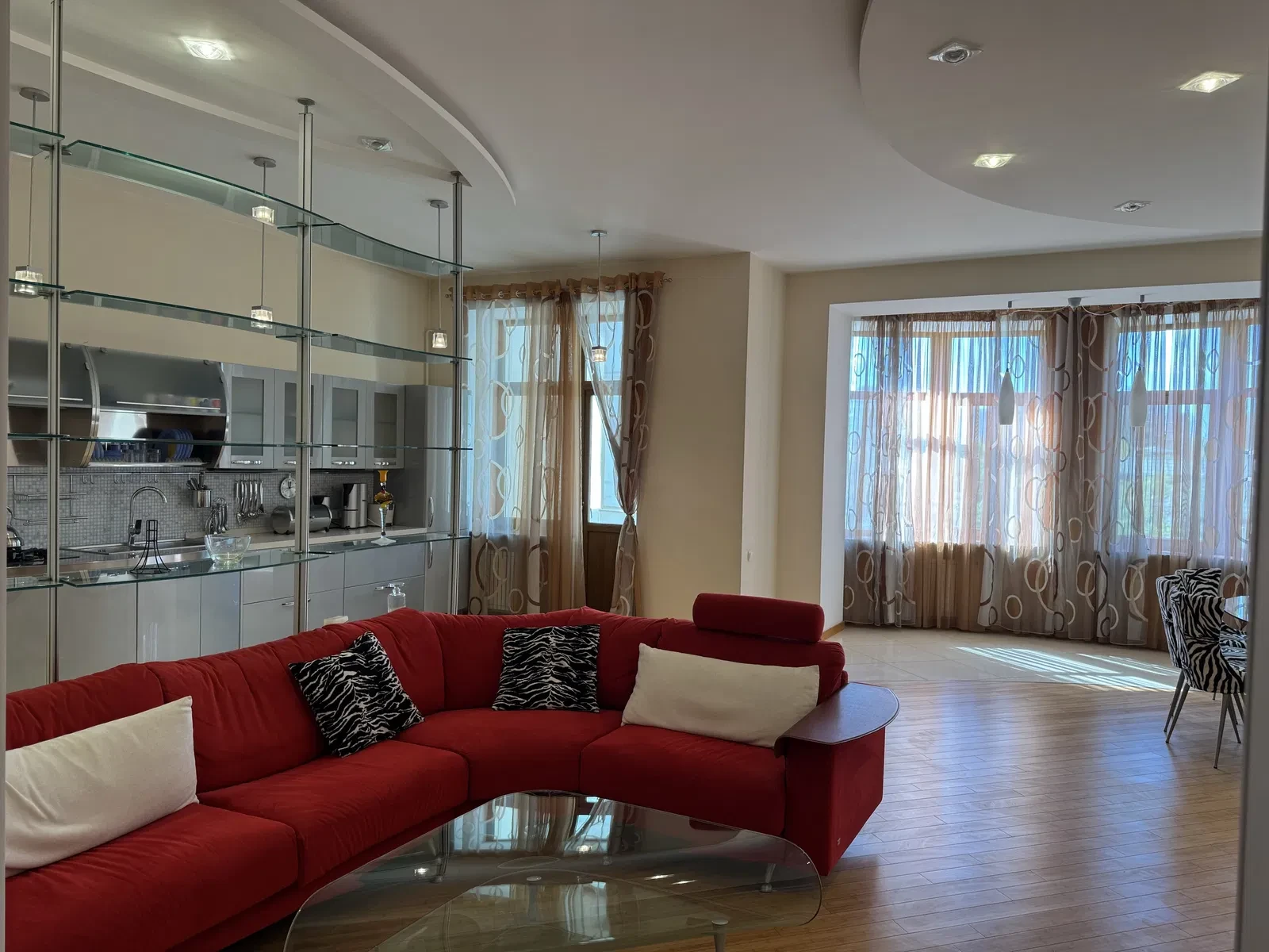 3-комнатная квартира в ЖК Отрада: генератор, пляж в 300 м - фото 1