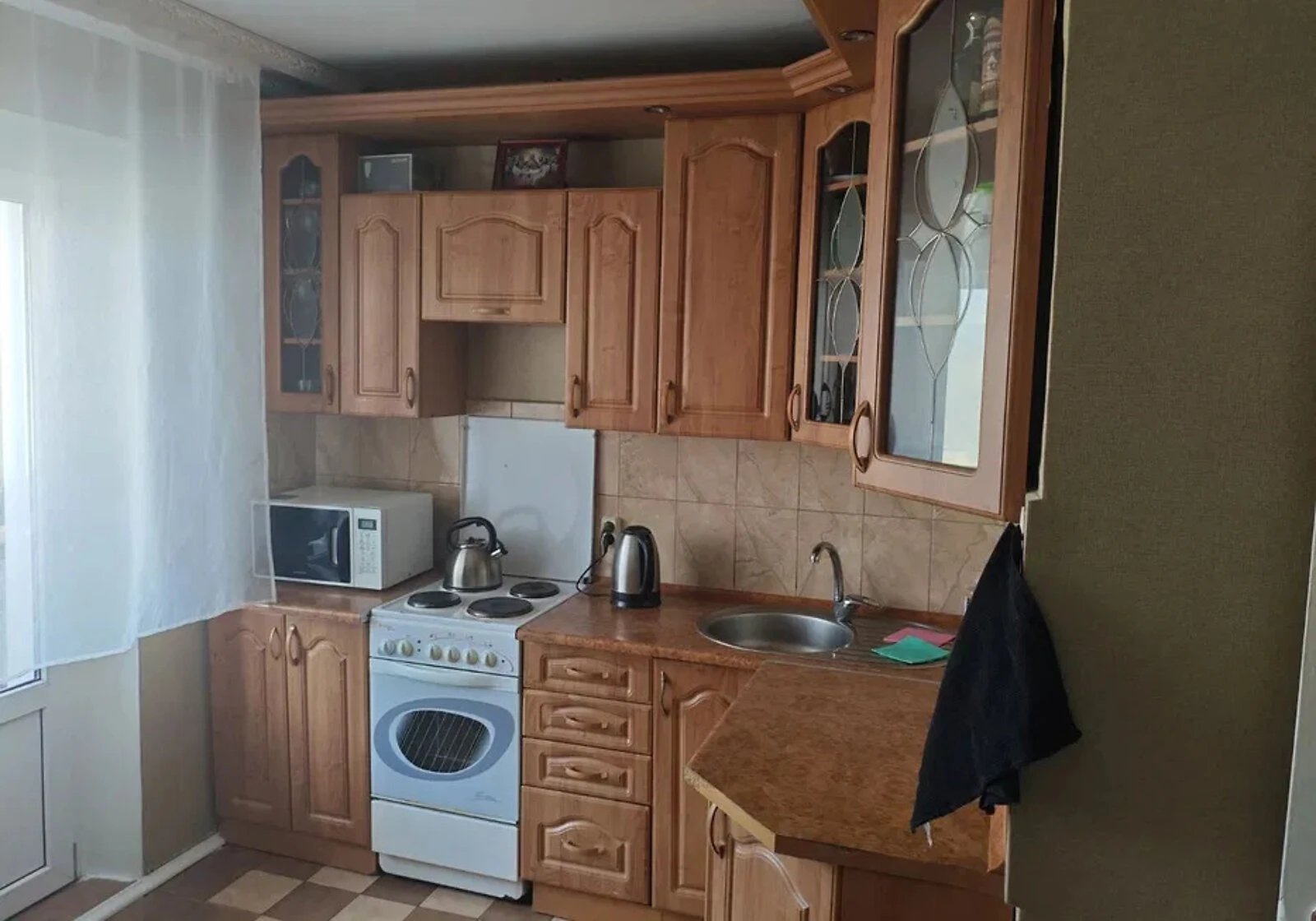 2-кімнатна квартира, Київ: кухня 18 м² - фото 1