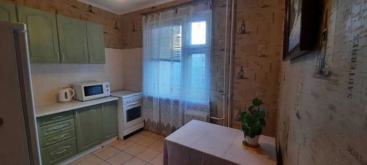 1-кімнатна квартира, Дарницький: метро Позняки 7 хв, тихий двір - фото 2