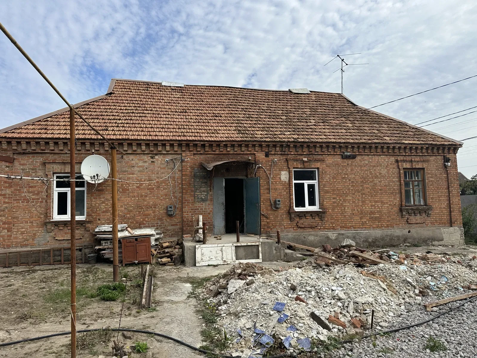 Будинок, Центрально-Міський: ділянка 14 соток, парк Гагарина за 200 м - фото 1