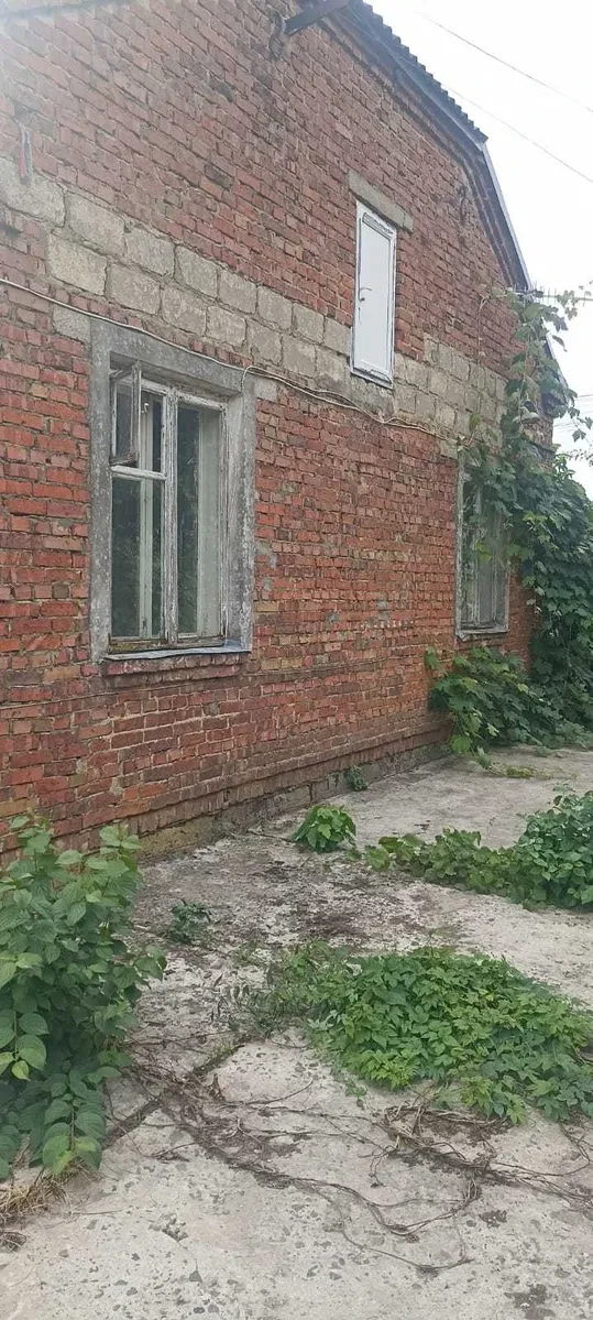 Будинок, Підбірці: 10 соток, школа за 200 м, криниця на території - фото 2