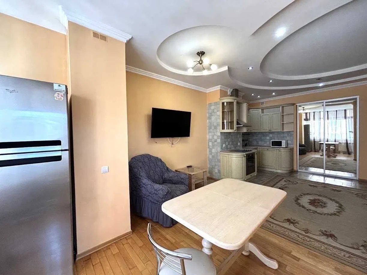4-комнатная квартира, Печерский: паркинг-укрытие, генератор для лифта, фото 3