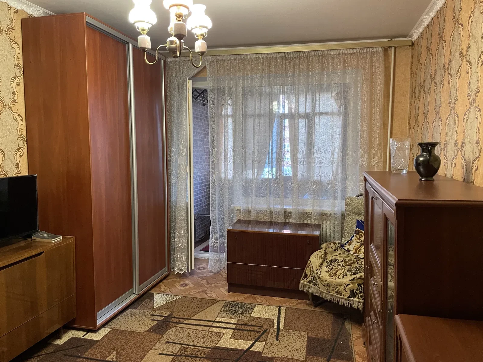 2-комнатная квартира, Новокодацкий: косметический ремонт, мебель и техника - фото 4