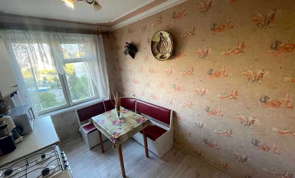 3-кімнатна квартира, Соборний: вид на Набережну, ринок під будинком - фото 4