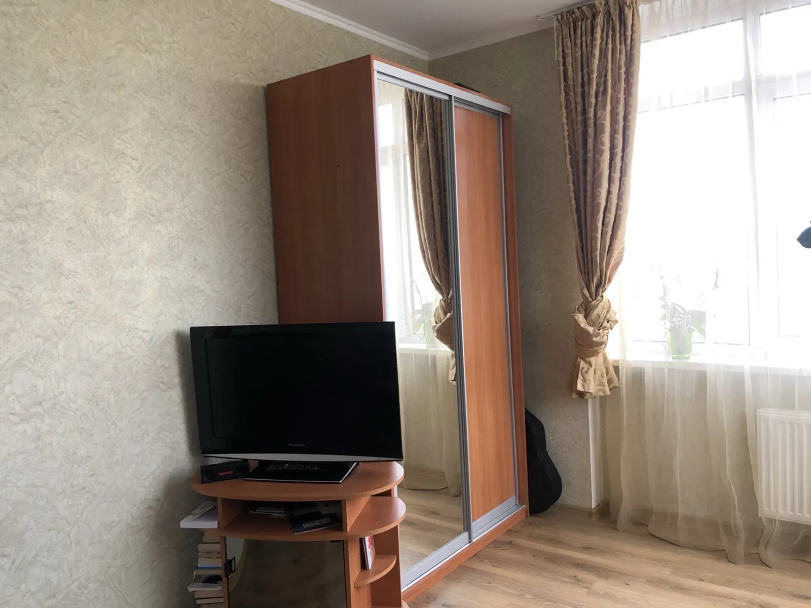 1-кімнатна квартира, Дарницький: інвертор, метро Позняки за 10 хв пішки - фото 3