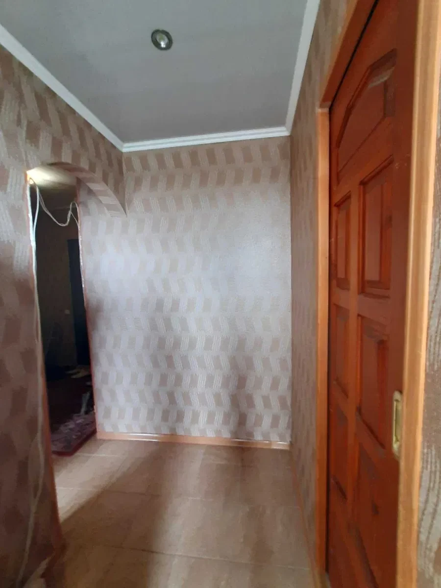 2-комнатная квартира, Чугуев: центр, раздельные комнаты, не угловая, фото 5