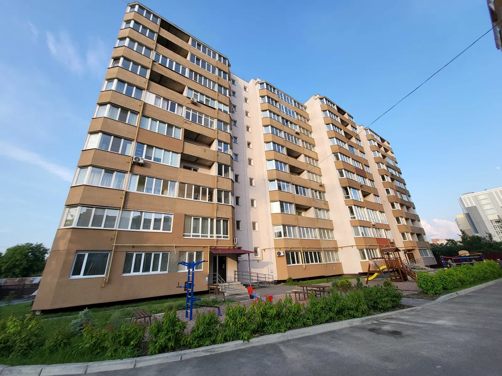 5-кімнатна квартира, Чернігів: дворівнева, єОселя, вид на церкву