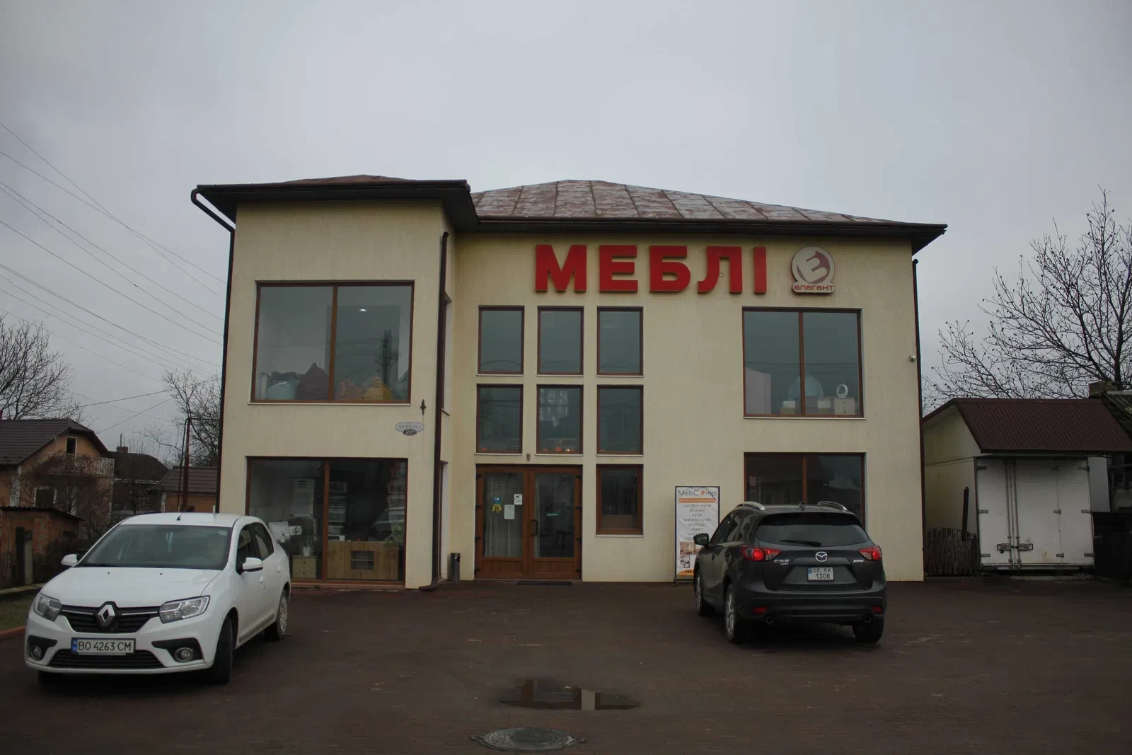 Магазин, Мамаївці: окрема будівля, з ремонтом