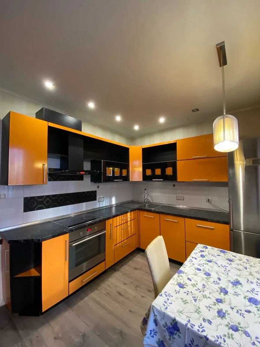 1-кімнатна квартира у ЖК Радужний: паркінг, бомбосховище - фото 2