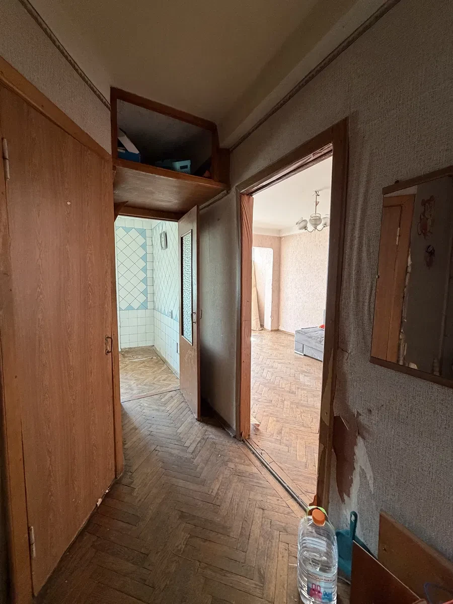 1-комнатная квартира, Соломенский: под ремонт, закрытая территория