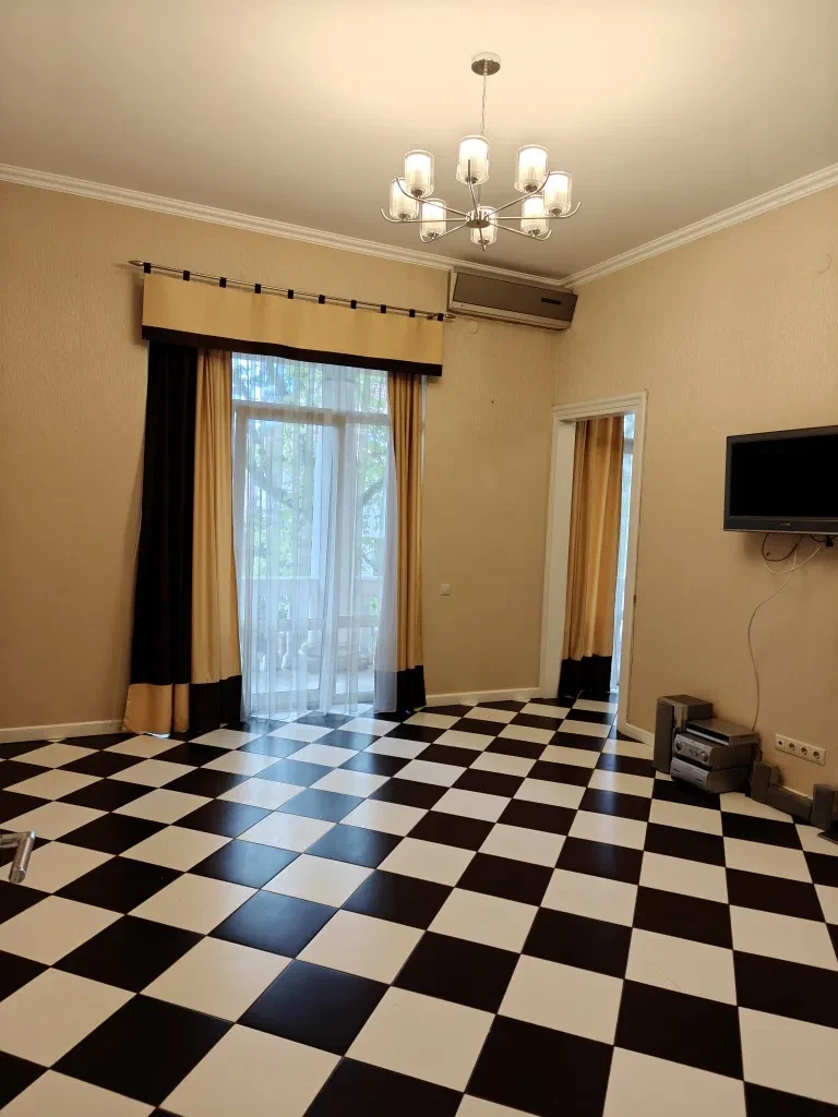 3-кімнатна квартира, Франківський: арт-деко, лоджія-тераса, паркування - фото 4