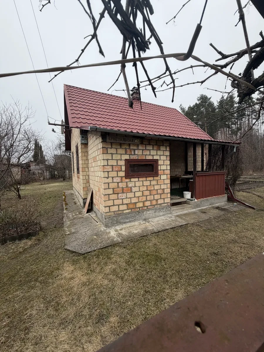 Дача, Ясногородка: крайня ділянка біля лісу й озера, піч і камін
