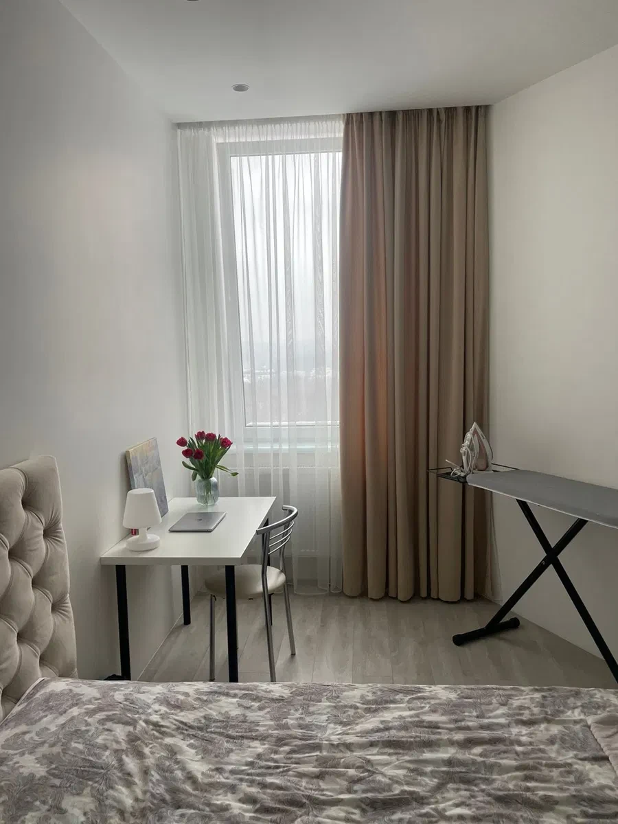 2-кімнатна квартира у ЖК Парк Тауер: тераса 60 м², панорамний краєвид - фото 3