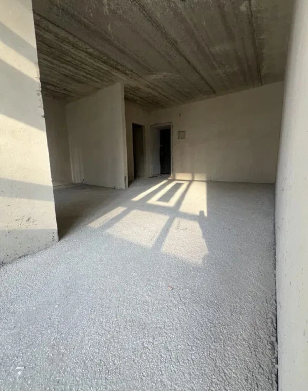 3-кімнатна квартира, вул. Приозерна: кухня 35 м² - фото 3
