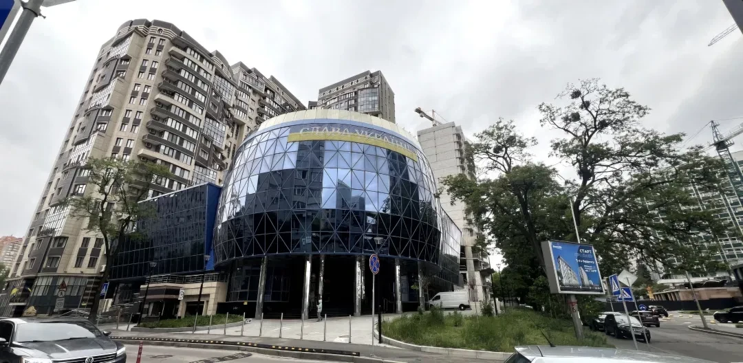 Приміщення у ЖК Престиж Хол: два блоки по 130 м², літня тераса - фото 1