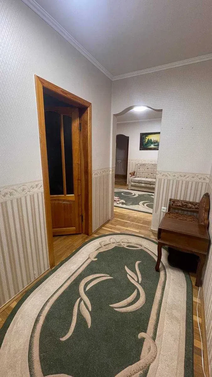 4-кімнатна квартира, Дарницький: кухня-студія, два балкони, фото 4