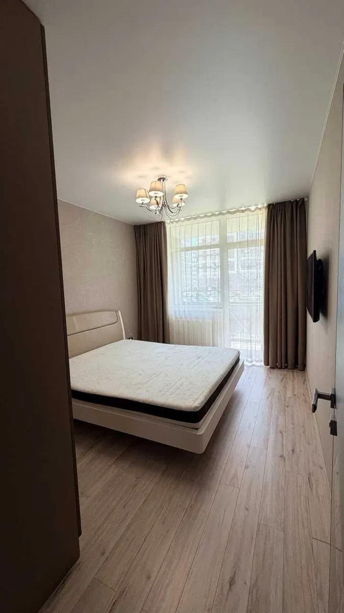 3-кімнатна квартира у ЖК Варшавський: авторський ремонт, тераса, фото 5