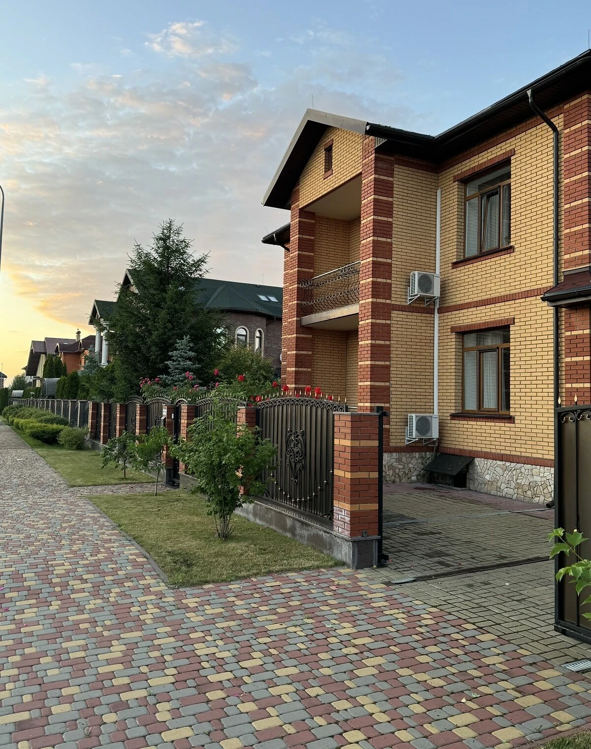 Дом, Киев: гараж с подвалом, терраса, территория под охраной, фото 2