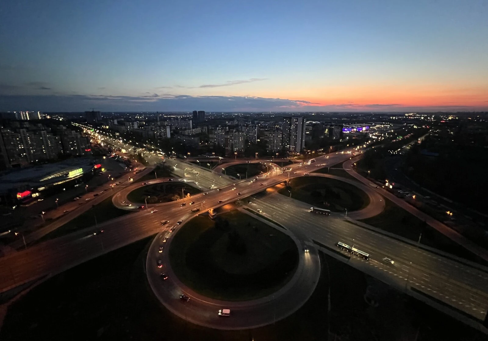 2-кімнатна квартира, Теремки-2: кухня-студія, ліфт працює без світла, фото 3