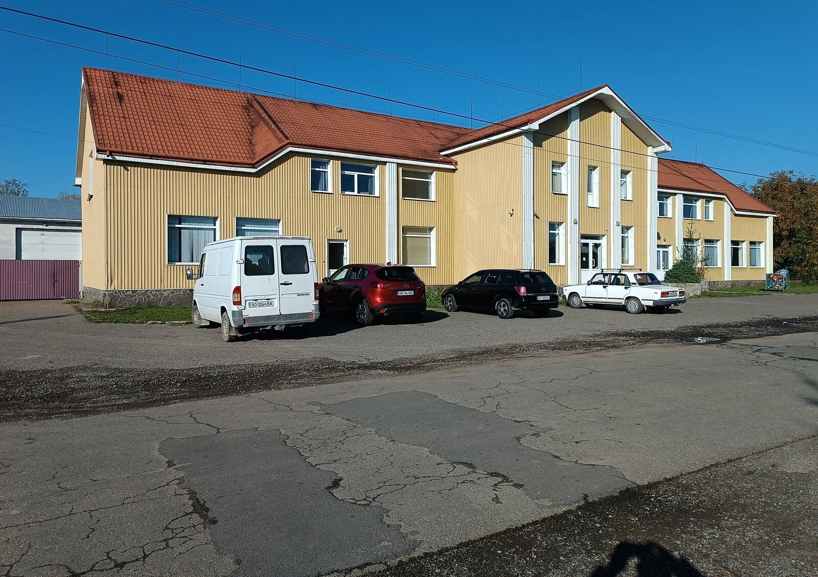 Виробниче приміщення, Підвиноградів: оренда частинами, торг можливий